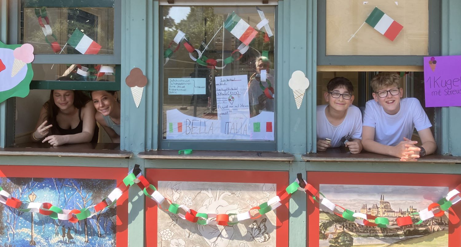 Schulfest 2024 Italien Eisstand 7b