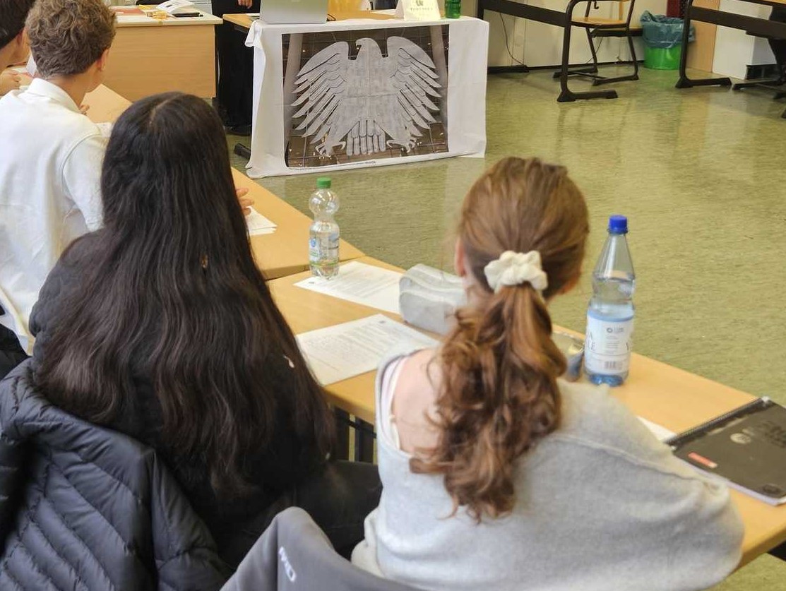 9a und 9b bei Bundestag macht Schule