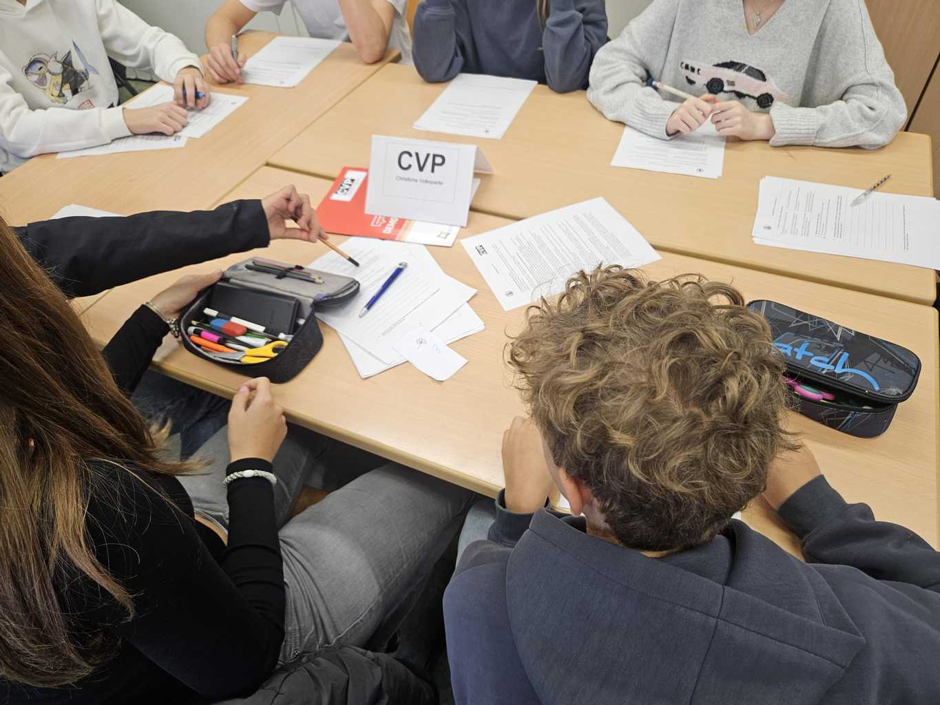 9a und 9b bei Bundestag macht Schule 9a und 9b bei Bundestag macht Schule